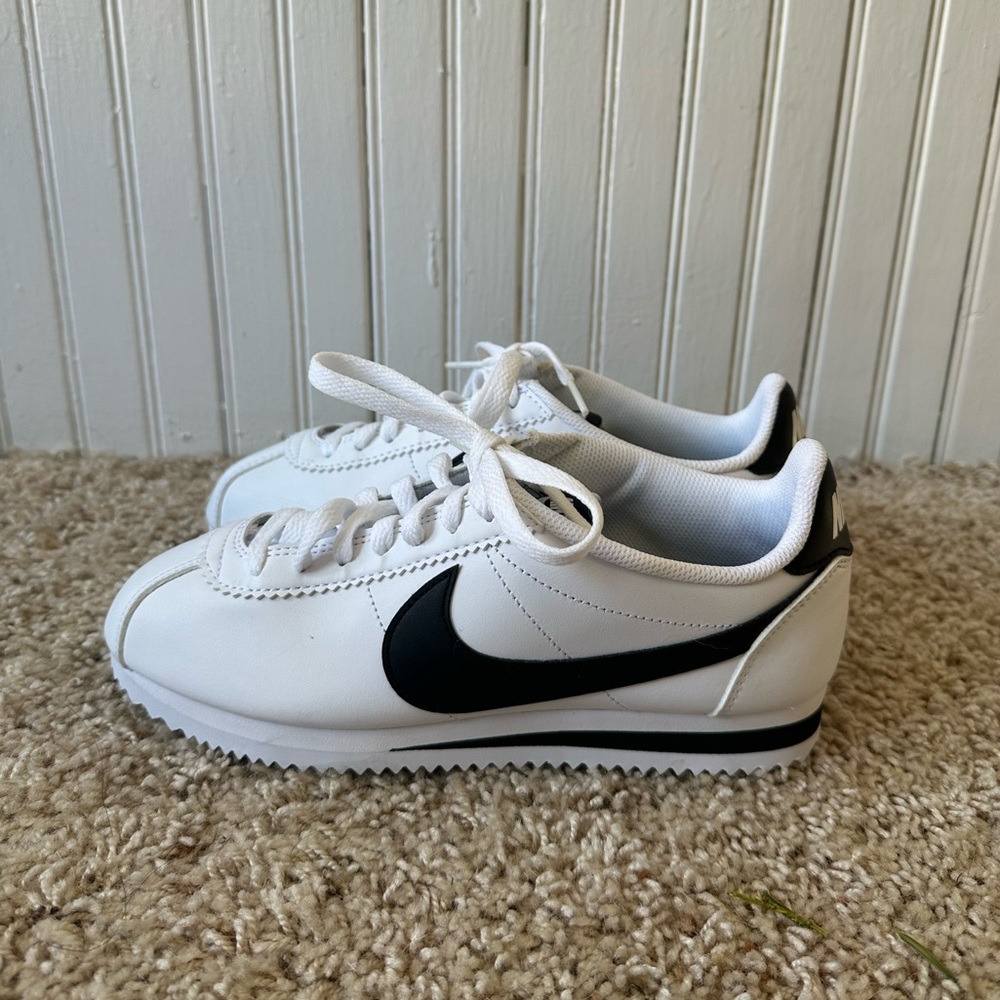Black and white Nike cortez